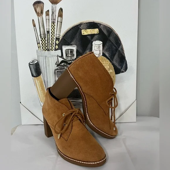 Tory Burch Hilary Suede Bootie - Picture 5 of 17